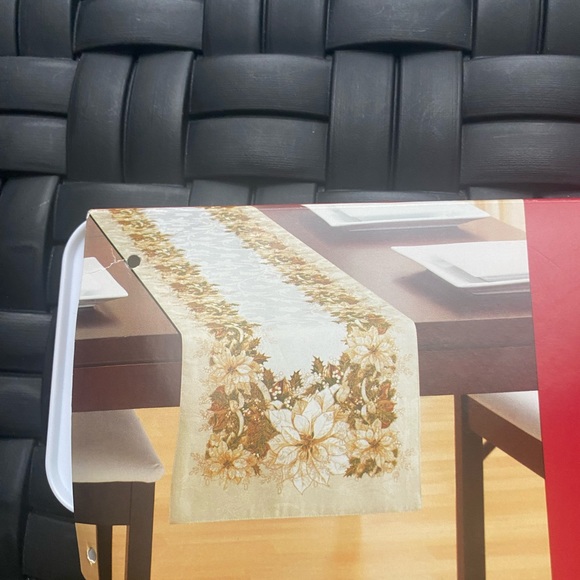 Christmas Elegant Winter White Poinsettia Dinner Table Runner 13x120 inches NEW - Picture 1 of 11